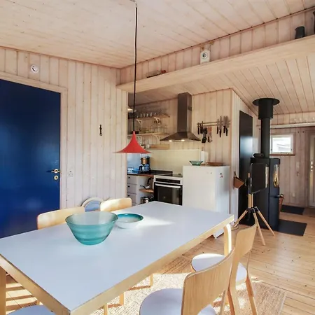 Adi - 75m From The Sea By Interhome Vakantiehuis *